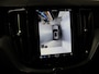 Volvo XC60 T8 455PK Plug-in hybrid AWD Ultimate Dark / Luchtvering / Trekhaak / 360gr Camera / 21" / Head Up / Full Led / Harman Kardon / Contour Stoelen /