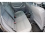 Volkswagen Passat 1.6 Turijn Climate control, Trekhaak, Elektrische ramen, Cruise control, Lichtmetalen wielen