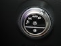 Mercedes-Benz C-klasse 180 AMG Line / Stoelverwarming / Achteruitrijcamera / Night-Pakket / Panaroma-schuifdak / Sfeerverlichting /