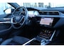 Audi E-tron 50 quattro Launch edition Black 71 kWh Adaptieve Cruise | Panoramadak | Luchtvering | 23 Inch | Stoelverwarming | Memory | Carplay