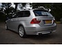 BMW 3-Serie Touring 325i High Executive AIRCO NAVI PDC LEER