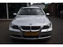 BMW 3-Serie Touring 325i High Executive AIRCO NAVI PDC LEER
