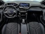Peugeot e-208 EV GT 51 kWh 156 pk | Navigatie | Panoramadak | Achteruitrijcamera | Alcantara Bekleding | Verwarmde Sportstoelen | Full-LED Koplampen | Keyless Entry/Start | Dodehoek Detectie | Adaptieve Cruise Control | 17" Lichtmetalen Velgen | Apple Carplay/Android Auto |