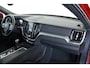 Volvo XC60 2.0 D4 Momentum Pro / LED / Pilot assist / Trekhaak / CarPlay / Navi