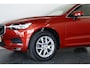 Volvo XC60 2.0 D4 Momentum Pro / LED / Pilot assist / Trekhaak / CarPlay / Navi