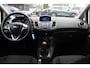 Ford Fiesta 1.0 White Edition / Nieuw distr.riem!! / Trekhaak / Navigatie / 15'' / Getint glas / Bluetooth / Radio / Airco