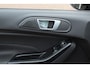 Ford Fiesta 1.0 White Edition / Nieuw distr.riem!! / Trekhaak / Navigatie / 15'' / Getint glas / Bluetooth / Radio / Airco