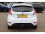 Ford Fiesta 1.0 White Edition / Nieuw distr.riem!! / Trekhaak / Navigatie / 15'' / Getint glas / Bluetooth / Radio / Airco
