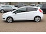 Ford Fiesta 1.0 White Edition / Nieuw distr.riem!! / Trekhaak / Navigatie / 15'' / Getint glas / Bluetooth / Radio / Airco