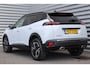 Peugeot 2008 1.2 PURETECH 130PK GT PACK AUTOMAAT / NAVI / LEDER / CLIMA / LED / PDC / 17" LMV / KEYLESS / ALCANTARA / WINTERPAKKET / 360° CAMERA / CRUISECONTROL / 1E EIGENAAR / NIEUWSTAAT !!