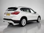 BMW X1 sDrive18i 141PK Automaat Executive / Cruise-ctr. / Lm.velgen / Navigatie / Elektrische Achterklep / Apk apr-2026