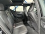 Volvo XC40 2.0 B4 R-Design Pano| Blis|Keyless|R-Camera|Full