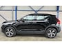 Volvo XC40 2.0 B4 R-Design Pano| Blis|Keyless|R-Camera|Full
