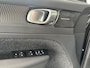 Volvo XC40 2.0 B4 R-Design Pano| Blis|Keyless|R-Camera|Full