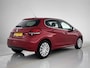 Peugeot 208 Allure 110 pk | Navigatie | Panoramadak | Parkeersensoren Achter | LED Dagrijverlichting | Lederen Stuurwiel | Bluetooth | Start/Stop Systeem | Climate Control | Cruise Control | 16" Lichtmetalen Velgen | Buitenspiegels Elektrisch Verstel -en Verwarmbaar |