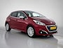 Peugeot 208 Allure 110 pk | Navigatie | Panoramadak | Parkeersensoren Achter | LED Dagrijverlichting | Lederen Stuurwiel | Bluetooth | Start/Stop Systeem | Climate Control | Cruise Control | 16" Lichtmetalen Velgen | Buitenspiegels Elektrisch Verstel -en Verwarmbaar |