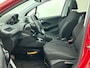 Peugeot 208 Allure 110 pk | Navigatie | Panoramadak | Parkeersensoren Achter | LED Dagrijverlichting | Lederen Stuurwiel | Bluetooth | Start/Stop Systeem | Climate Control | Cruise Control | 16" Lichtmetalen Velgen | Buitenspiegels Elektrisch Verstel -en Verwarmbaar |