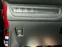 Peugeot 208 Allure 110 pk | Navigatie | Panoramadak | Parkeersensoren Achter | LED Dagrijverlichting | Lederen Stuurwiel | Bluetooth | Start/Stop Systeem | Climate Control | Cruise Control | 16" Lichtmetalen Velgen | Buitenspiegels Elektrisch Verstel -en Verwarmbaar |