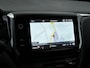 Peugeot 2008 SUV Allure 110 pk Automaat | Navigatie | Panoramadak | Achteruitrijcamera | Parkeersensoren Achter | Lederen Bekleding | Trekhaak | LED Dagrijverlichting | Climate Control | Cruise Control | 16" Lichtmetalen Velgen | Apple Carplay/Android Auto |