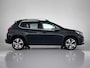 Peugeot 2008 SUV Allure 110 pk Automaat | Navigatie | Panoramadak | Achteruitrijcamera | Parkeersensoren Achter | Lederen Bekleding | Trekhaak | LED Dagrijverlichting | Climate Control | Cruise Control | 16" Lichtmetalen Velgen | Apple Carplay/Android Auto |