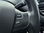 Peugeot 2008 SUV Allure 110 pk Automaat | Navigatie | Panoramadak | Achteruitrijcamera | Parkeersensoren Achter | Lederen Bekleding | Trekhaak | LED Dagrijverlichting | Climate Control | Cruise Control | 16" Lichtmetalen Velgen | Apple Carplay/Android Auto |