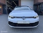 Volkswagen Golf 1.5 eTSI R-Line PANO*CAMERA*ACC*NAVI*PDC*