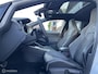 Volkswagen Golf 1.5 eTSI R-Line PANO*CAMERA*ACC*NAVI*PDC*