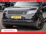 Land Rover Range Rover P550e | NIGHT | GARANTIE TOT 14-03-2029 | HEAD-UP | ACHTERAS BESTURING | SOFT CLOSE | PHEV | 23 INCH VELGEN | PANORAMADAK | STUURVERWARMING | STOEL KOELING | Fabrieksgarantie tot 14-03-2029 – Geniet van gemoedsrust met uitgebreide dekking tot deze datum. GZK-71-D