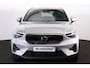 Volvo XC40 B4 Core - IntelliSafe Assist & Surround - Parkeercamera achter - Verwarmde voorstoelen, stuur & achterbank - Parkeersensoren voor & achter - Draadloze tel. lader - Standkachel - Extra getint glas - Elektr. inklapbare trekhaak - 18' LMV