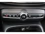 Volvo XC40 B4 Core - IntelliSafe Assist & Surround - Parkeercamera achter - Verwarmde voorstoelen, stuur & achterbank - Parkeersensoren voor & achter - Draadloze tel. lader - Standkachel - Extra getint glas - Elektr. inklapbare trekhaak - 18' LMV