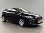 Volvo V40 Cross Country 1.6 T4 180PK Airco Cruise Navigatie Parkeersensoren 16"LMV