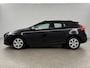 Volvo V40 Cross Country 1.6 T4 180PK Airco Cruise Navigatie Parkeersensoren 16"LMV
