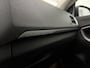 Volvo V40 Cross Country 1.6 T4 180PK Airco Cruise Navigatie Parkeersensoren 16"LMV
