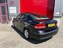 Saab 9-3 Sport Sedan 1.8 Linear 122pk Youngtimer / Fabrieksdak / Leer met stoelverw. / 15" LM / Parkeersensoren / Apple - Android