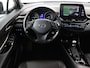 Toyota C-HR 1.8 Hybrid Executive | Stoelverwarming | Adaptive cruise | Camera | Park Assist | Half leder | Climate control | Keyless | Getint glas