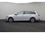 Volkswagen Golf Variant 1.5 TSI Highline Business R-Line 2018 Panoramadak | Carplay | Virtual dashboard | DSG | Navigatie | Xenon LED | Massagestoel | Alcantara | Bluetooth | PDC | Stoelverwarming | Dealeronderhouden