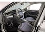 Skoda Octavia Combi Business Edition 1.0 eTSI 110pk DSG Automaat Trekhaak, Cruise control, Achteruitrijcamera, Navigatie, Parkeersensoren, LED verlichting, Stoelverwarming