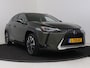 Lexus UX 250h Preference Line | Trekhaak | 18" Velgen | Apple Carplay & Android Auto |