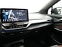 Volkswagen ID.4 First Max 77 kWh | Panoramadak | Apple Carplay | Achteruitrij camera | Parkeersensoren voor en achter | Navigatie |
