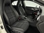 Mercedes-Benz A-klasse 180 Ambition Automaat Airco LED Cruise PDC 18"LMV