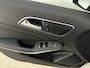 Mercedes-Benz A-klasse 180 Ambition Automaat Airco LED Cruise PDC 18"LMV