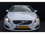 Volvo S60 1.6 T4 180PK NAVIGATIE - TREKHAAK - PDC - 18" VELGEN