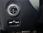 Mercedes-Benz C-klasse 300 e AMG Line | Lichtmetalen velgen | Panoramadak | Navigatie | 360 grade camera | Parking support | Inclusief 24 maanden MB Certified garantie voor Europa.