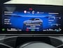 Mercedes-Benz C-klasse 300 e AMG Line | Lichtmetalen velgen | Panoramadak | Navigatie | 360 grade camera | Parking support | Inclusief 24 maanden MB Certified garantie voor Europa.