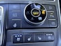 Hyundai Santa Fe 1.6 T-GDI PHEV Premium Sky 265 pk Automaat / Dealer onderhouden / EAER bereik 58 km / Afn. trekhaak 1.350kg / Stuur-, stoel- en achterbankverwarming / Stoelventilatie / Elektr. klep /