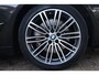 BMW 5-Serie Touring 530i xDrive High Executive Aut. | Adaptief onderstel | Panorama | HUD | Luchtvering | Adaptieve Cruise | NAP |