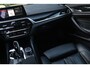BMW 5-Serie Touring 530i xDrive High Executive Aut. | Adaptief onderstel | Panorama | HUD | Luchtvering | Adaptieve Cruise | NAP |