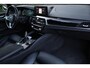 BMW 5-Serie Touring 530i xDrive High Executive Aut. | Adaptief onderstel | Panorama | HUD | Luchtvering | Adaptieve Cruise | NAP |