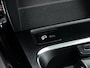 Mercedes-Benz A-klasse 160 Business Solution Lichtmetalen velgen | wide screen | Navigatie | Parking support met camera achter | Inclusief 24 maanden Mercedes-Benz Certified garantie voor Europa.