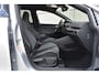 Volkswagen Golf Variant 1.5 eTSI R-Line Business+ DSG Full led | 18" | Camera | Stoel en Stuur verwarming